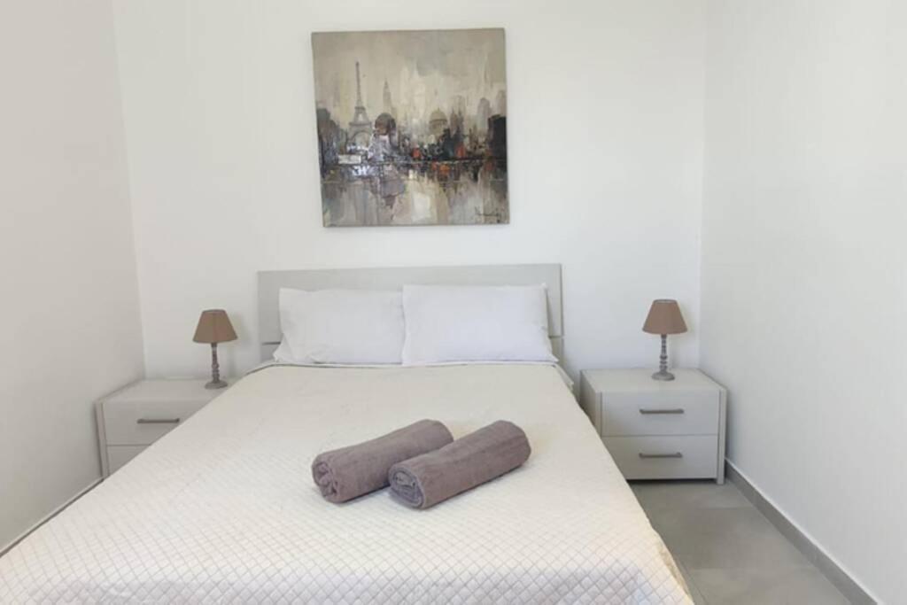 Brand New 3 Bedroom Apartment Close To The Sea Gzira Exterior foto